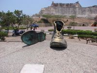 Fotos del moumento a los Zapatos Viejos en Cartagena de Indias